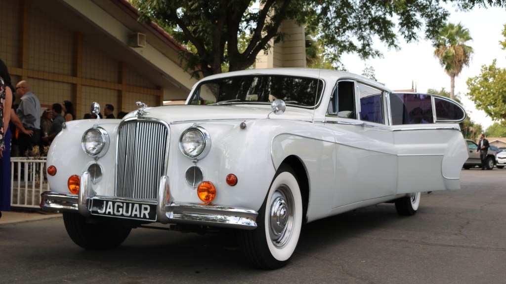 Classic vs. Antique Cars Vs Vintage Cars: A Journey Through&nbsp;Time