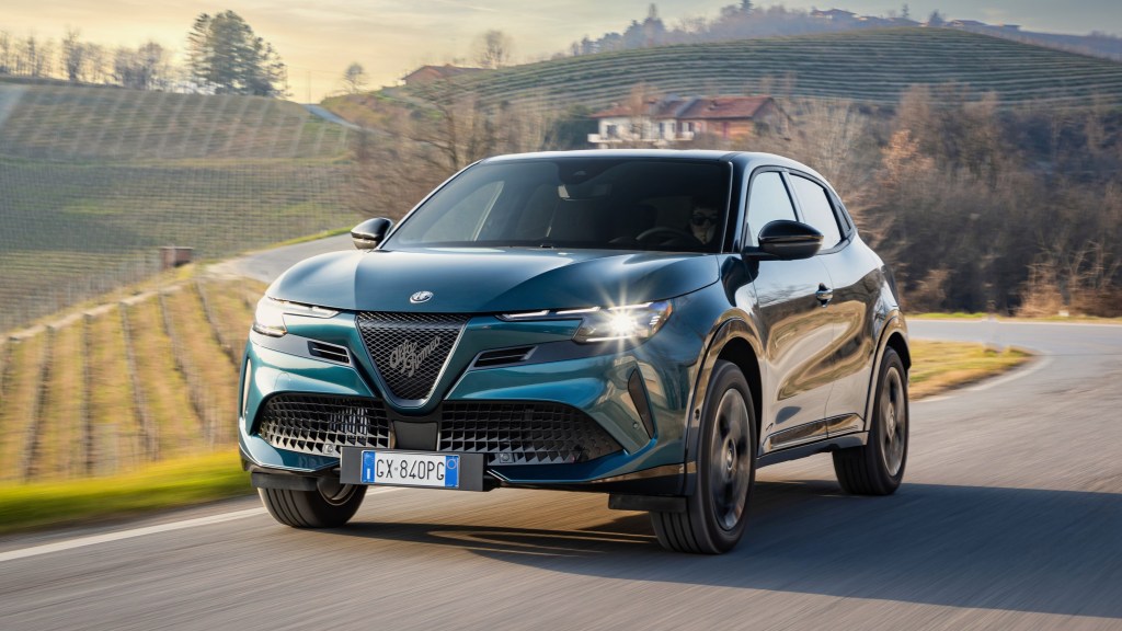 Alfa Romeo Reveals the Junior Ibrida Q4: The Future of Efficiency and&nbsp;Performance